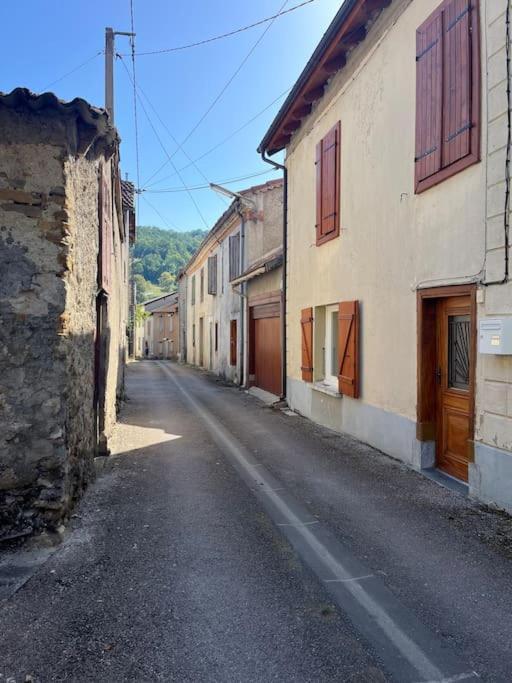 La Petite Ourse Maison De Village A Oust Eksteriør billede