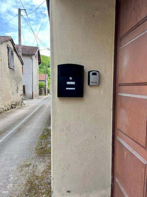La Petite Ourse Maison De Village A Oust Eksteriør billede