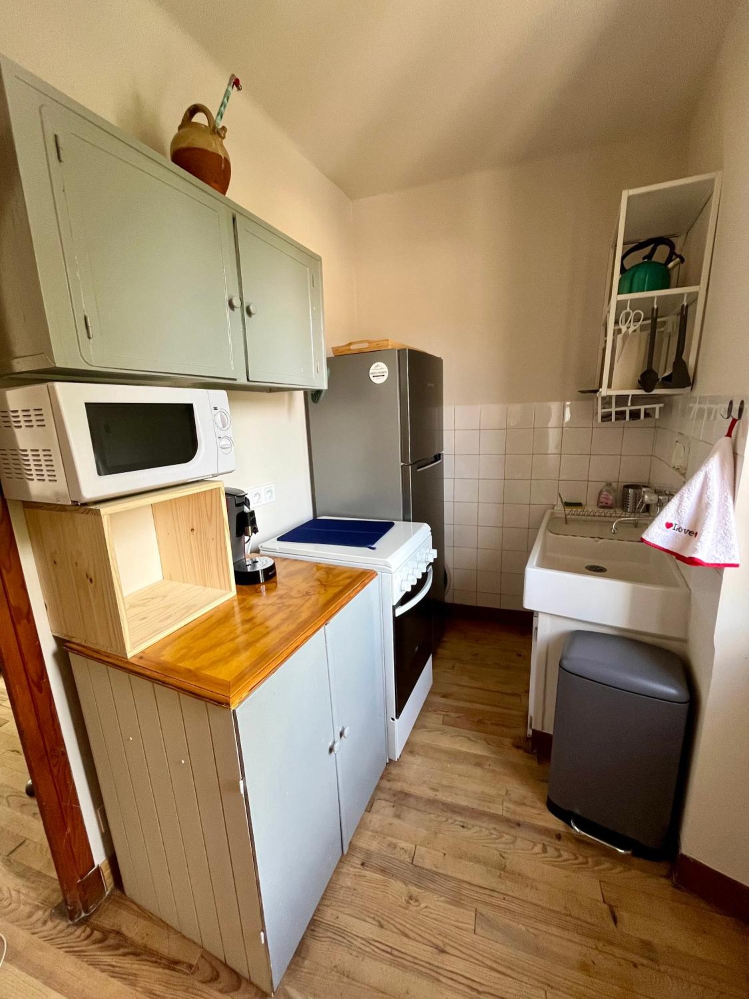 La Petite Ourse Maison De Village A Oust Eksteriør billede